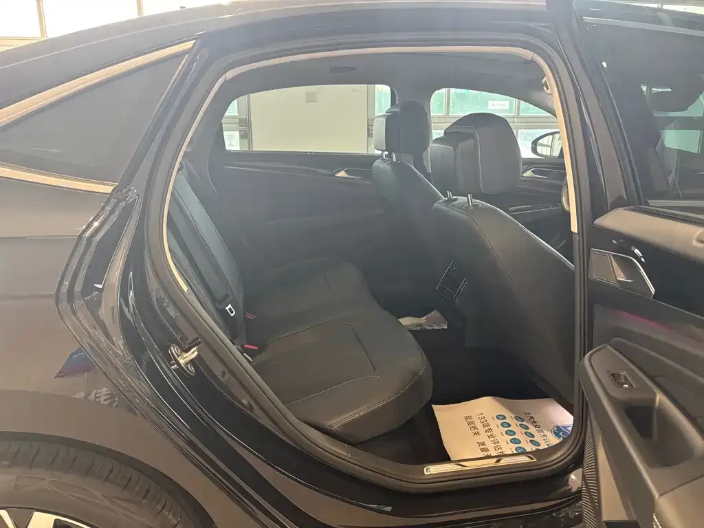 Volkswagen Passat — фото 5