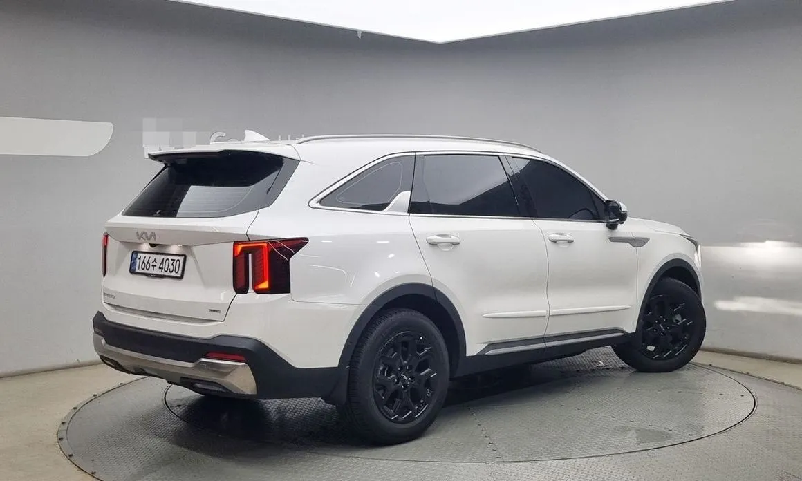 Kia Sorento — фото 3
