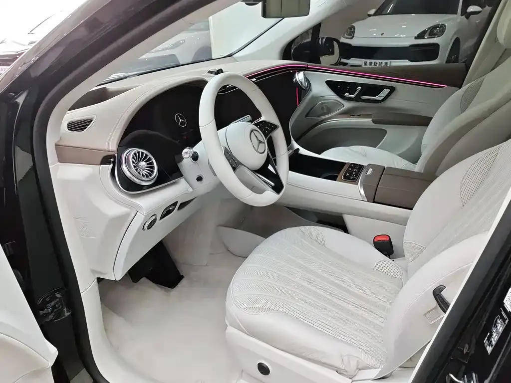 Mercedes-Benz EQS SUV 2023 из CN, фото 5