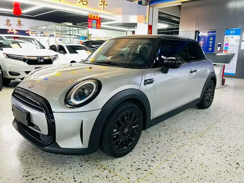 MINI Cooper (3-door) — фото 1