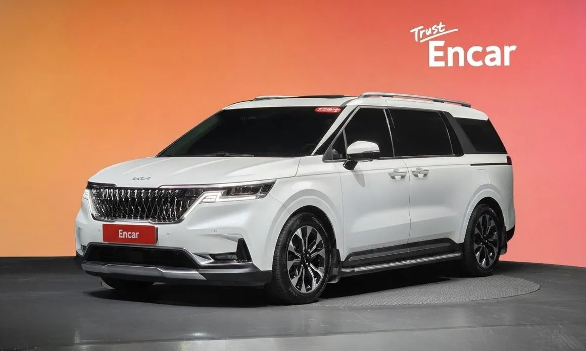 Kia Carnival — фото 1