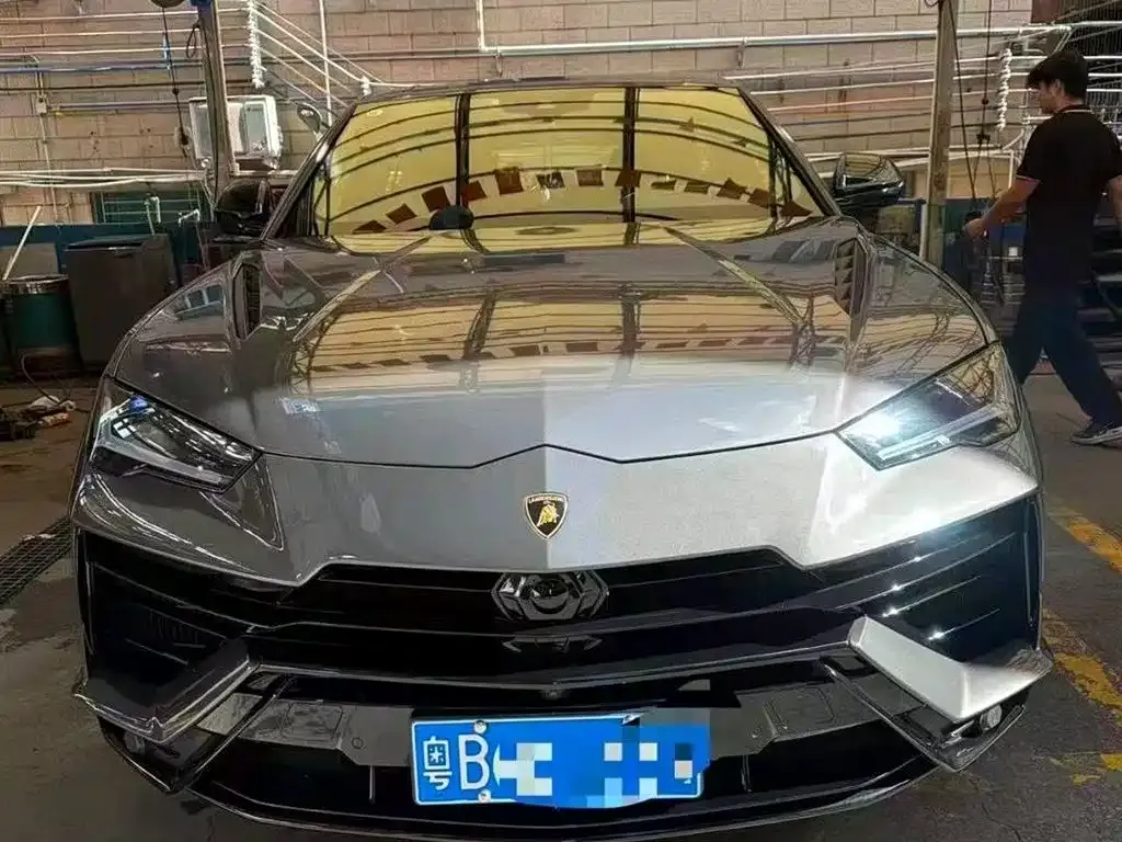 Lamborghini Urus — фото 8