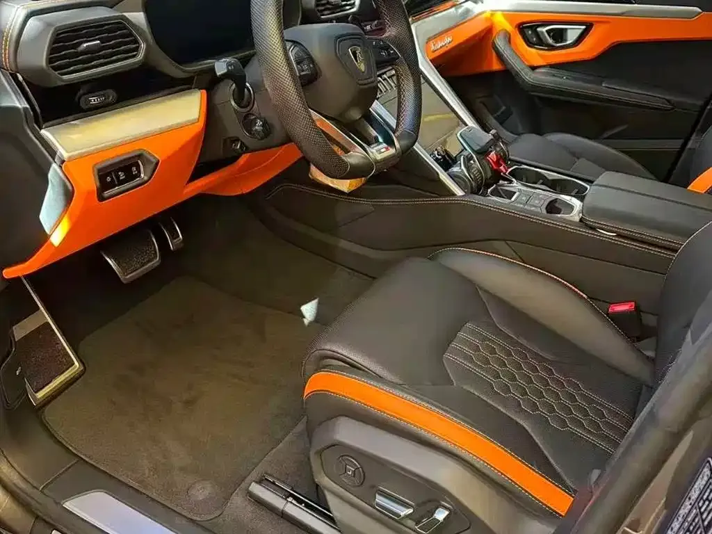 Lamborghini Urus — фото 10