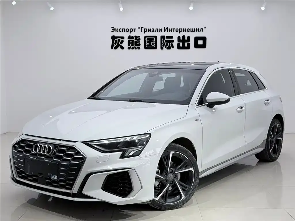 Audi A3 — фото 1