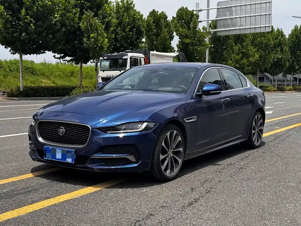 Jaguar XEL — фото 1