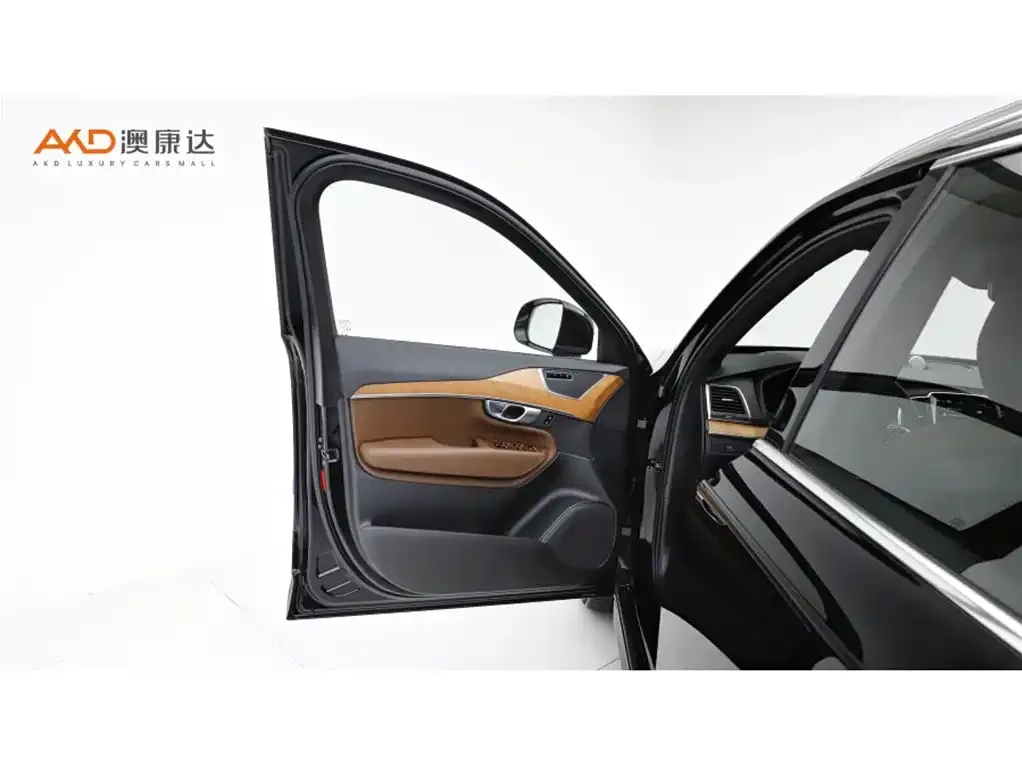 Volvo XC90 2024 из CN, фото 4