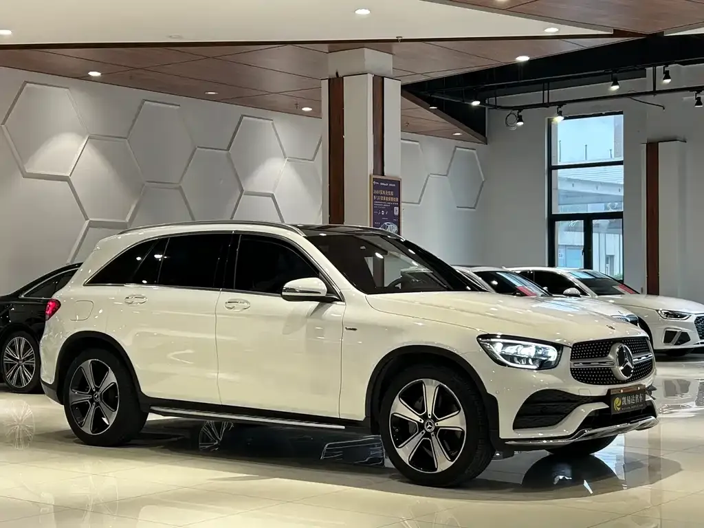 Mercedes-Benz GLC — фото 6