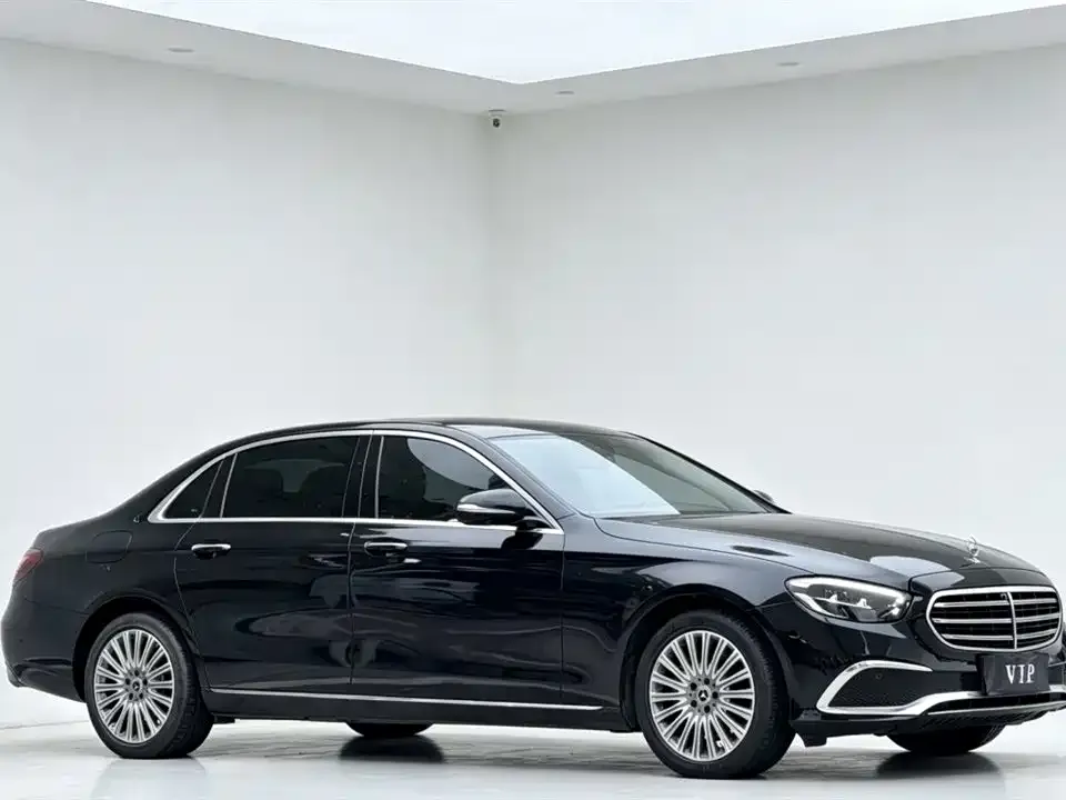 Mercedes-Benz E-Class — фото 5