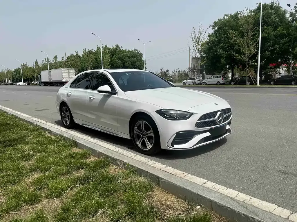 Mercedes-Benz C-Class — фото 10