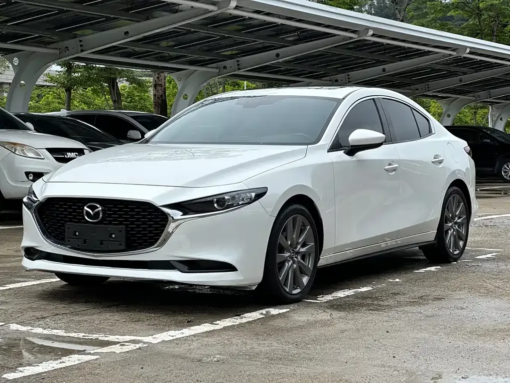 Mazda 3 Axela — фото 1