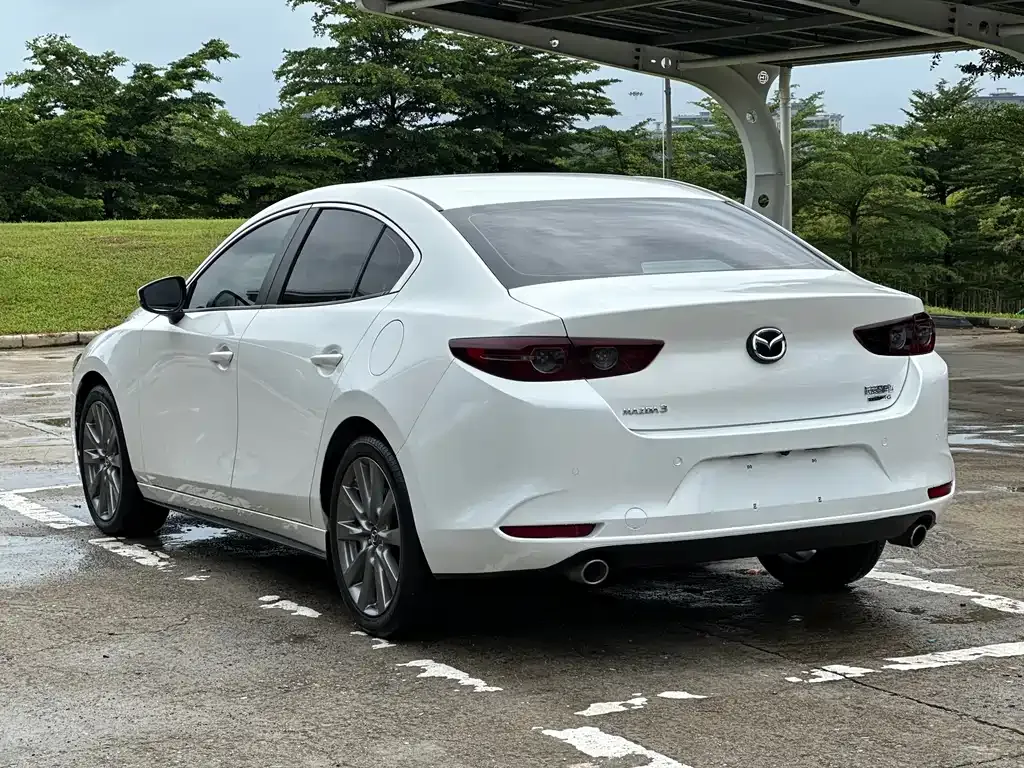 Mazda 3 Axela — фото 7