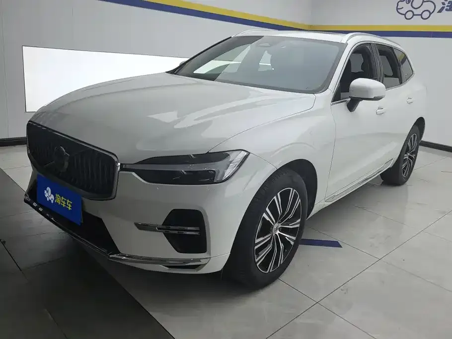 Volvo XC60 — фото 1