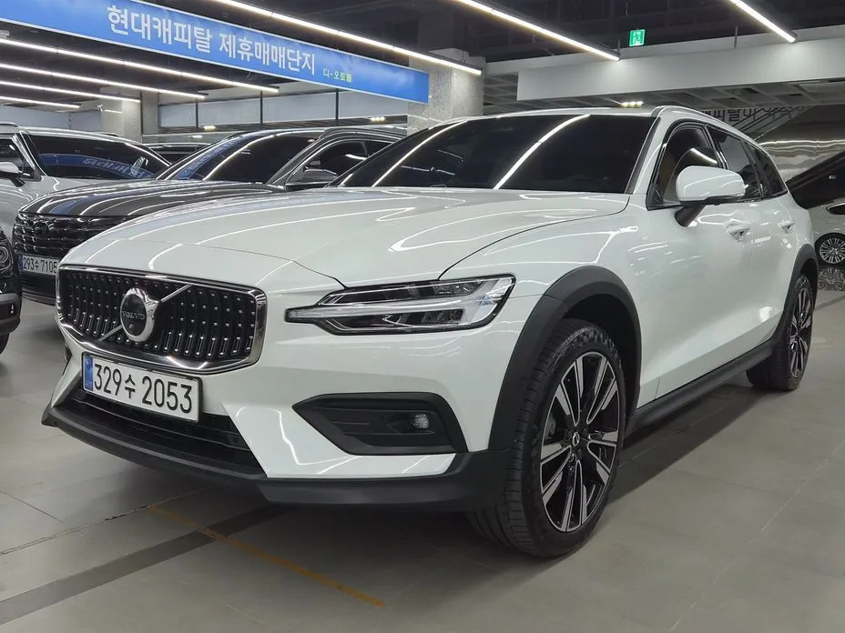 Volvo V60 — фото 10