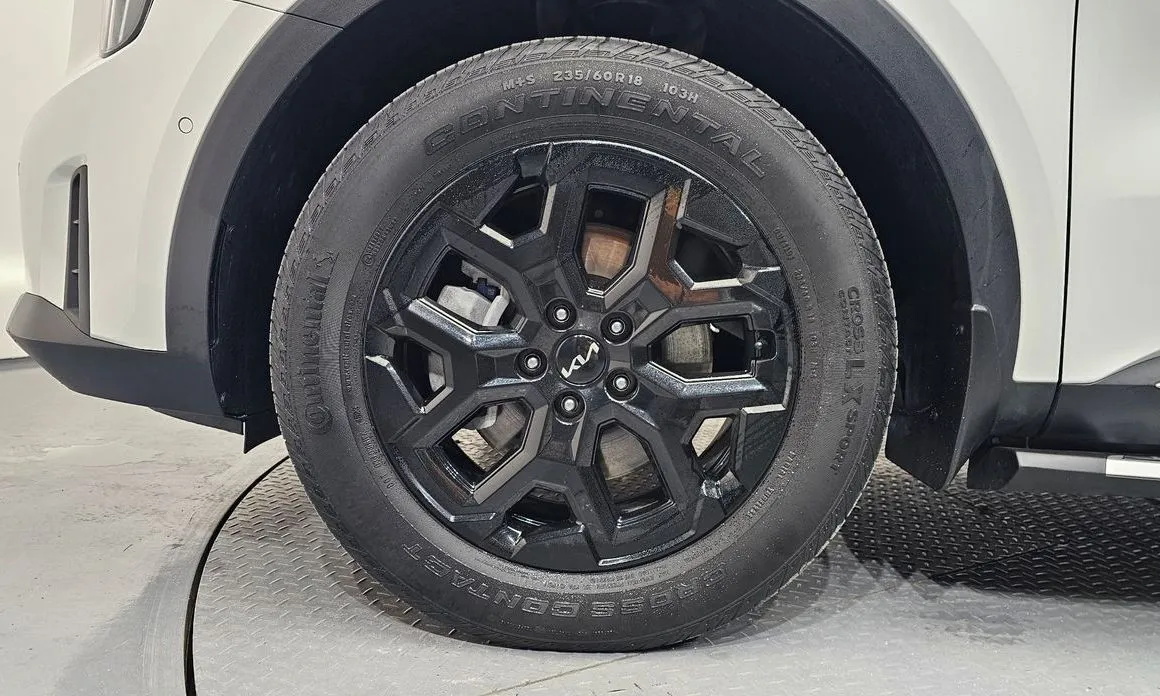 Kia Sorento — фото 6
