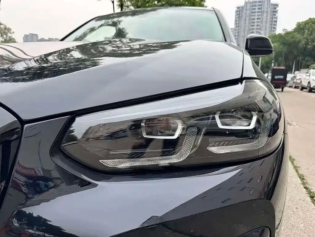 BMW iX3 — фото 2