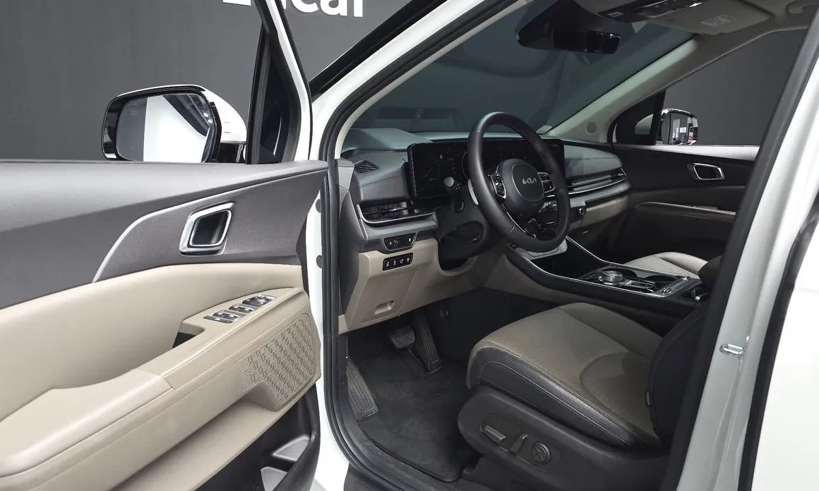 Kia Carnival — фото 10