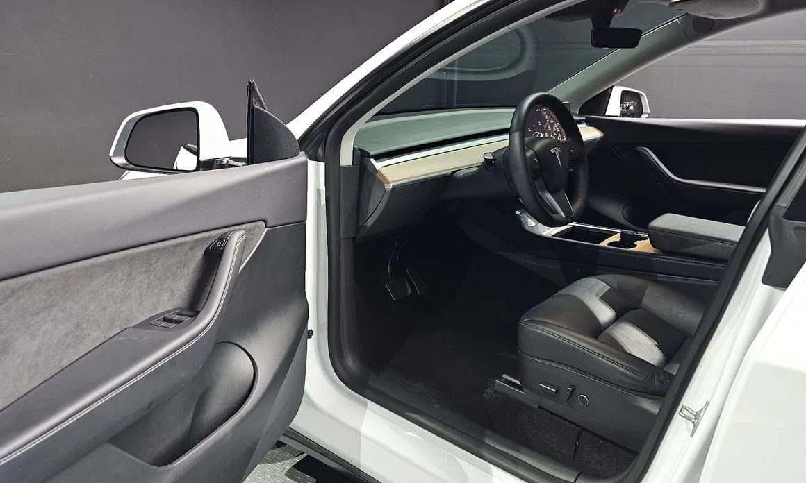 Tesla Model Y — фото 4
