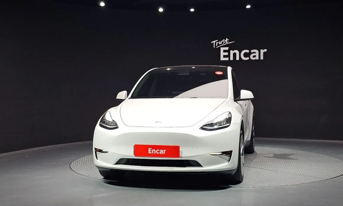 Tesla Model Y — фото 6