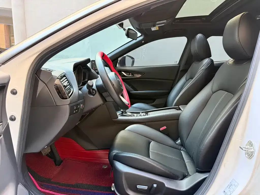 Mazda CX-4 — фото 10