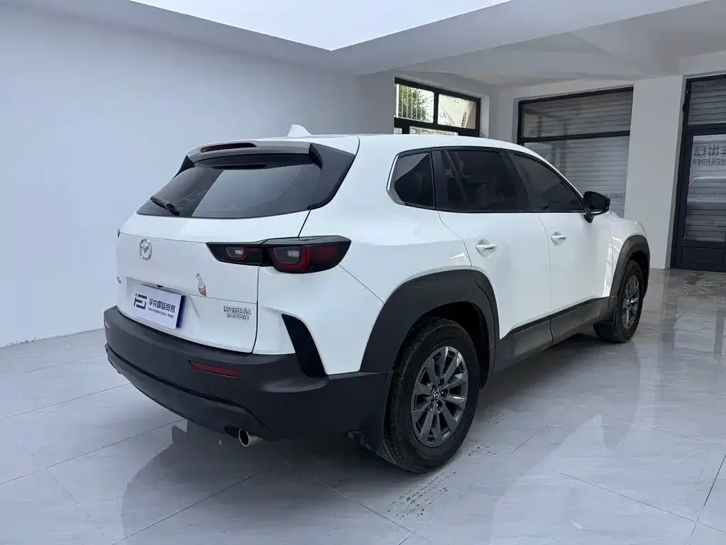 Mazda CX-50 2023 из CN, фото 8