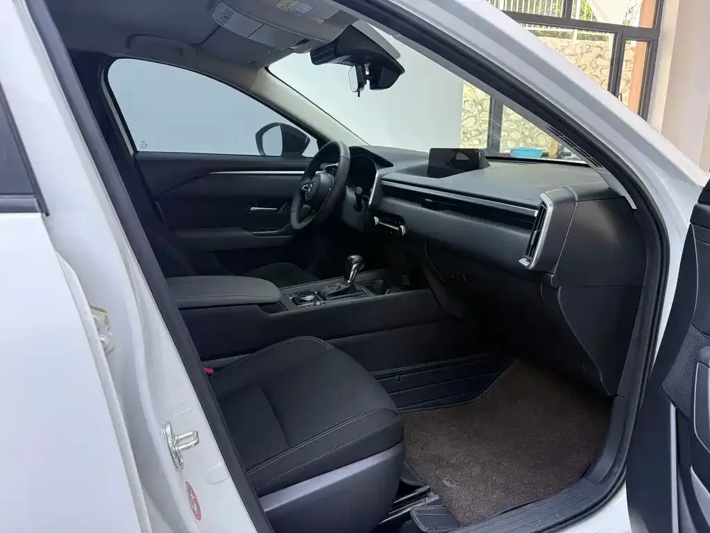 Mazda CX-50 2023 из CN, фото 7