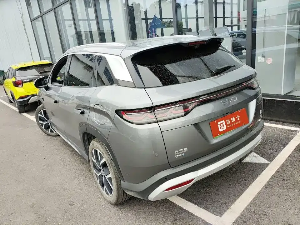 BYD L DM-i — фото 8