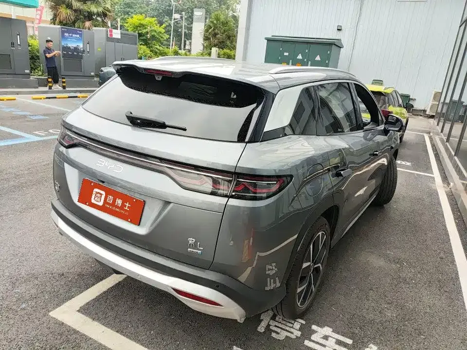 BYD L DM-i — фото 7