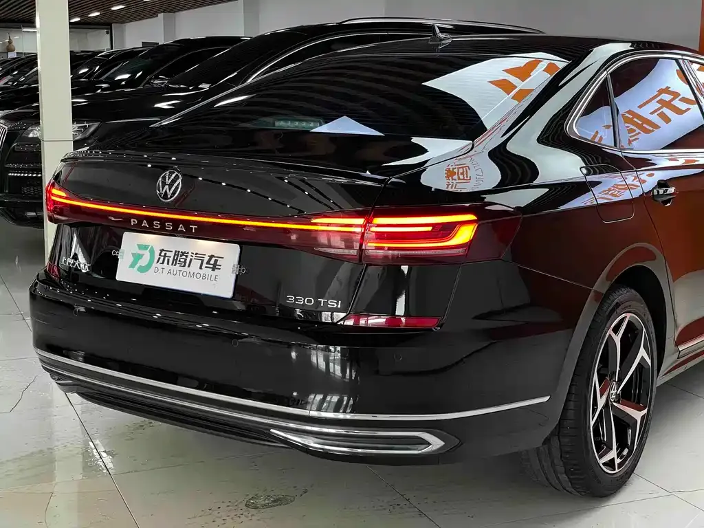 Volkswagen Passat — фото 6