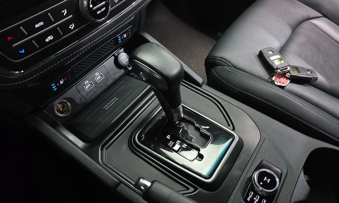 KG Mobility (Ssangyong) Rexton — фото 9