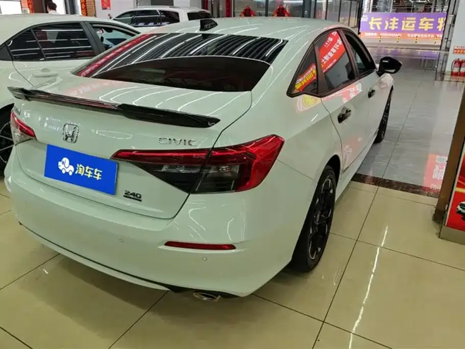 Honda Civic — фото 10