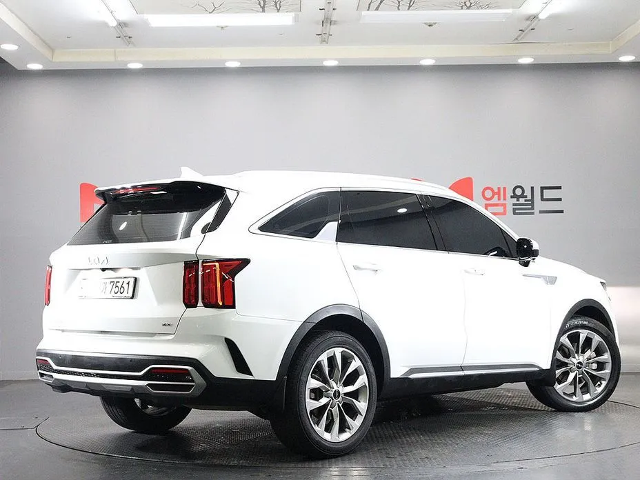 Kia Sorento — фото 5