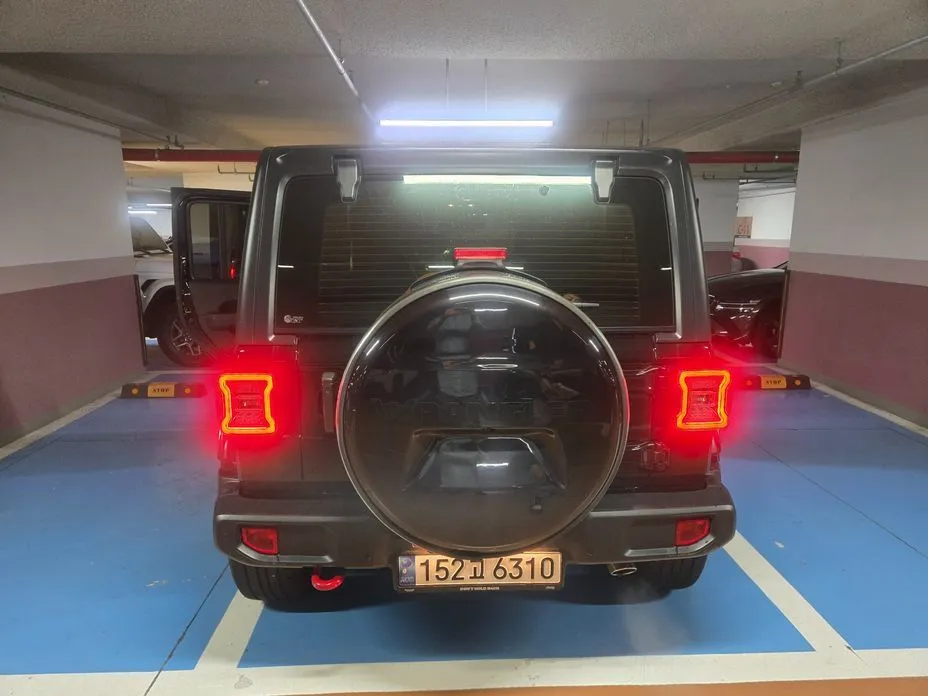 Jeep Wrangler 2021 из KR, фото 8