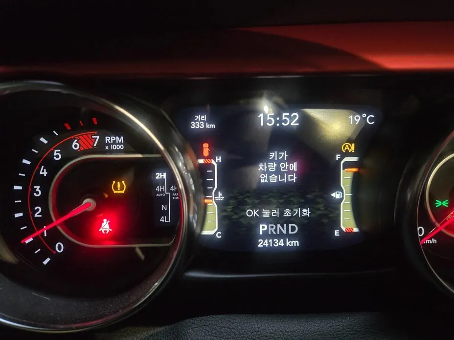 Jeep Wrangler 2021 из KR, фото 7
