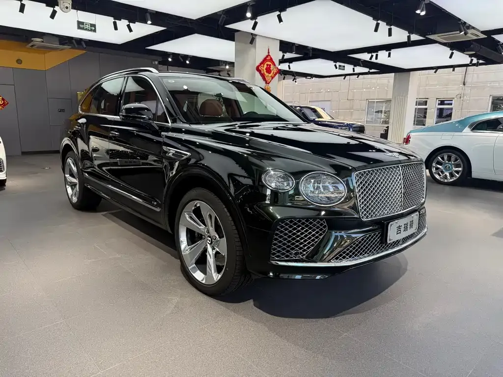 Bentley Bentayga — фото 2