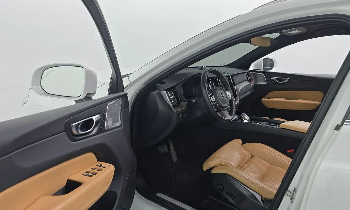 Volvo XC60 2021 из KR, фото 8
