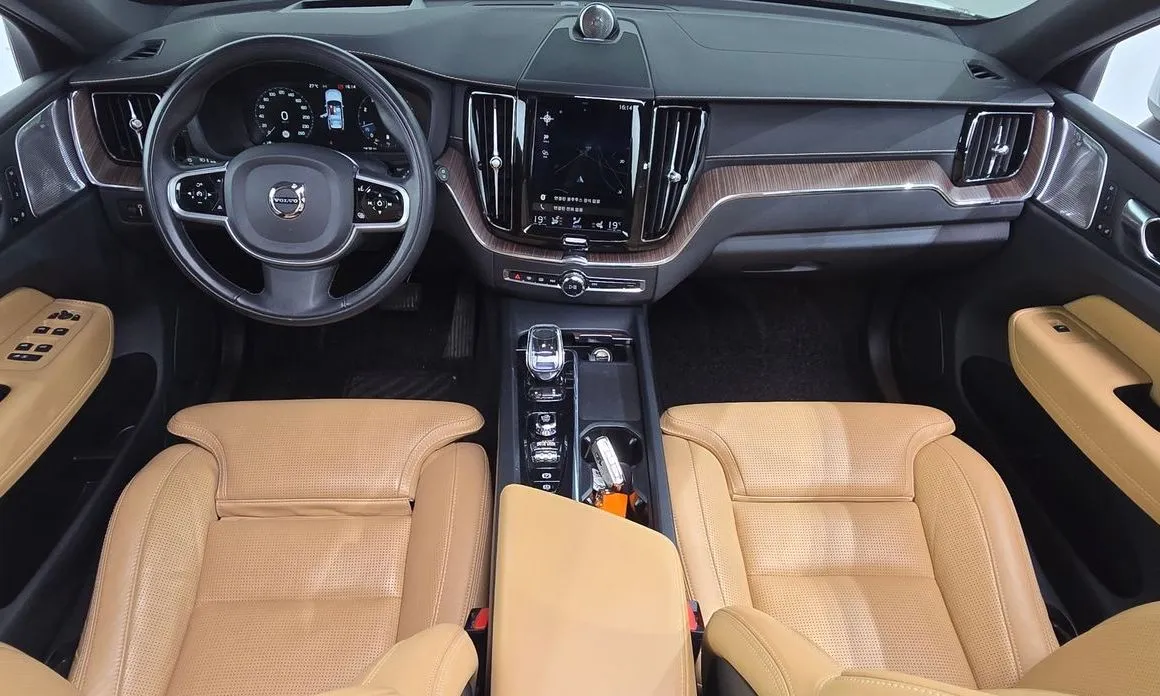 Volvo XC60 2021 из KR, фото 10
