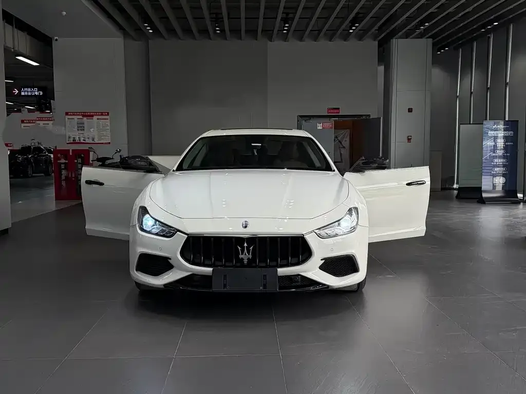 Maserati Ghibli — фото 3