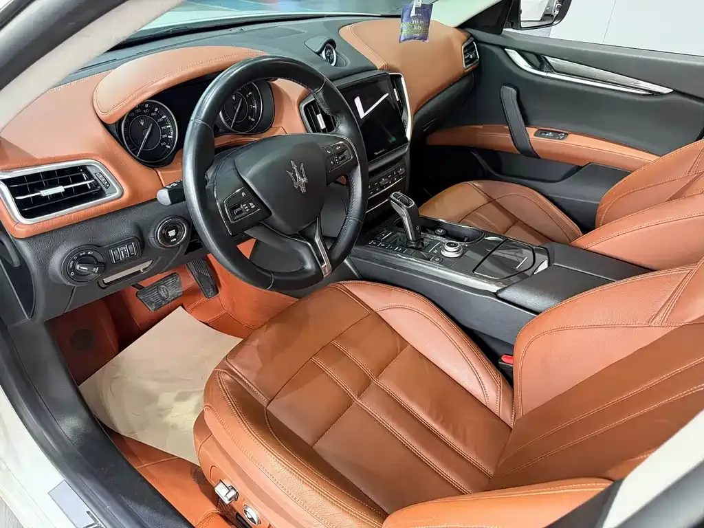 Maserati Ghibli — фото 7