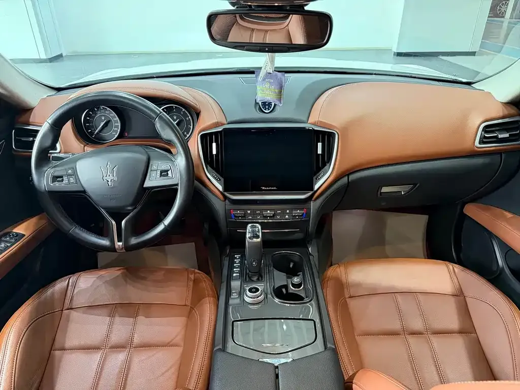 Maserati Ghibli — фото 10