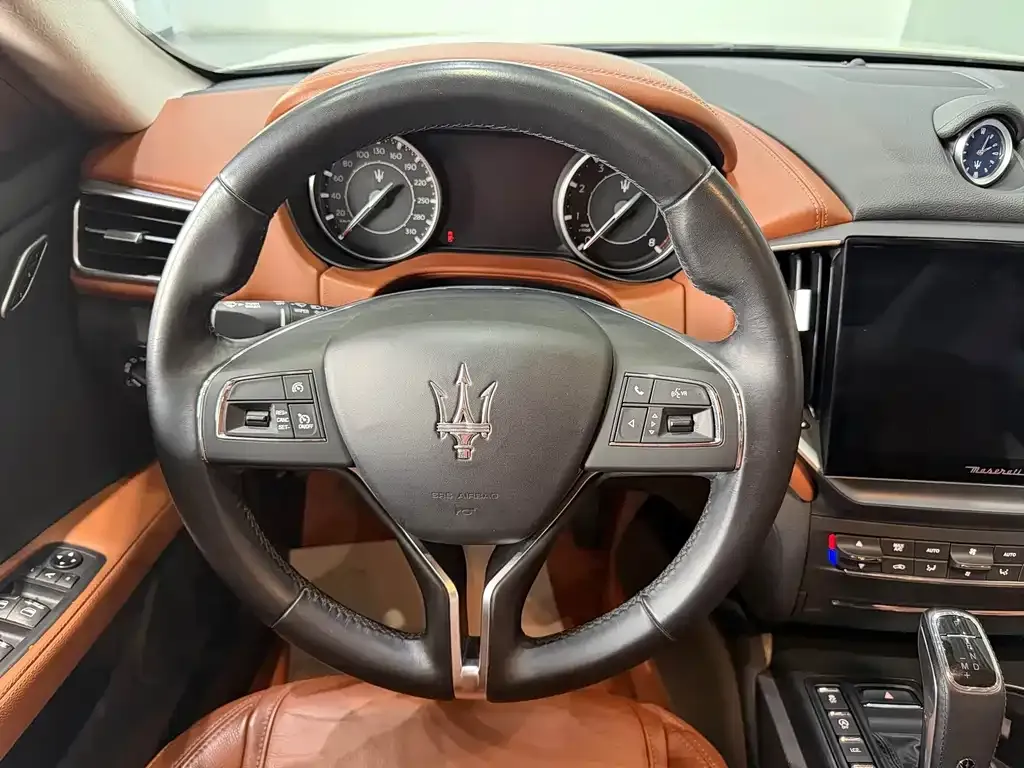 Maserati Ghibli — фото 5
