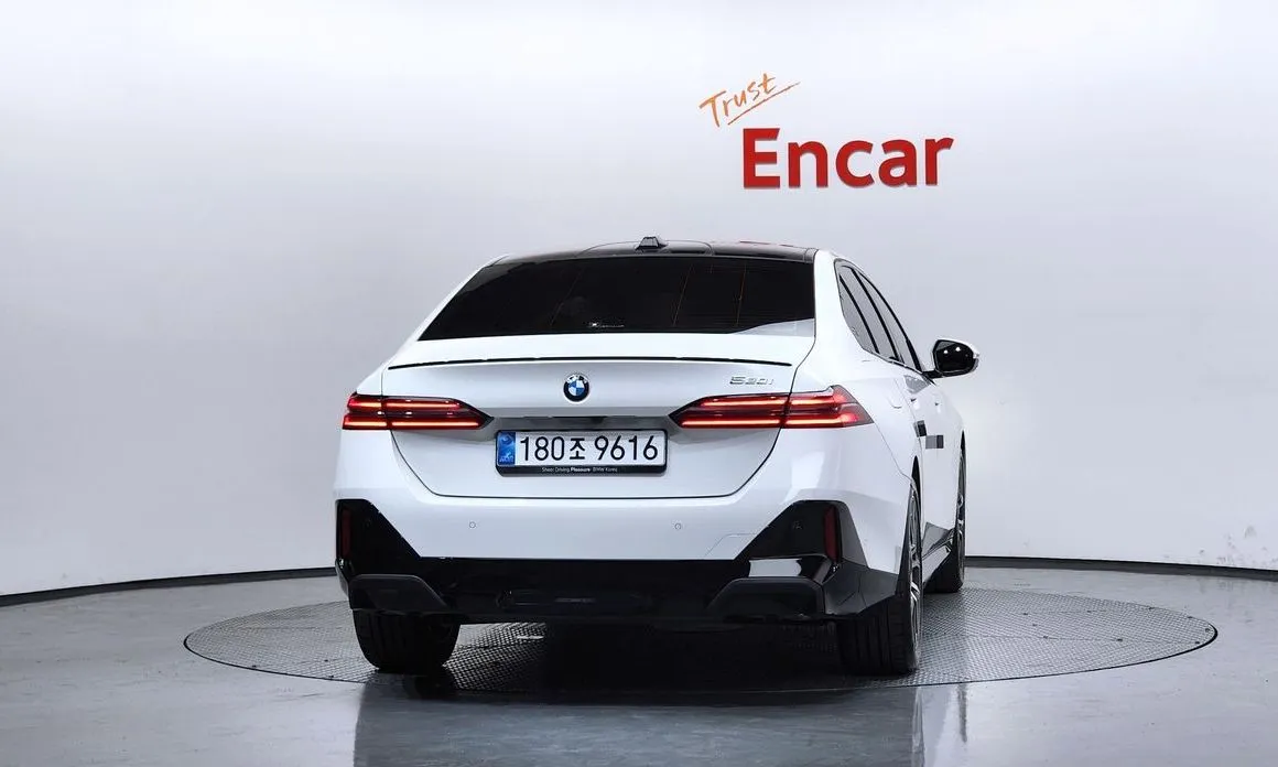 BMW 5-Series 2026 из KR, фото 4