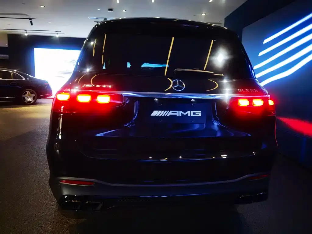 Mercedes-Benz GLS AMG — фото 9