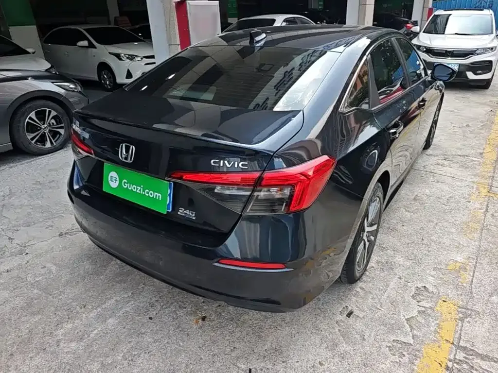 Honda Civic — фото 8