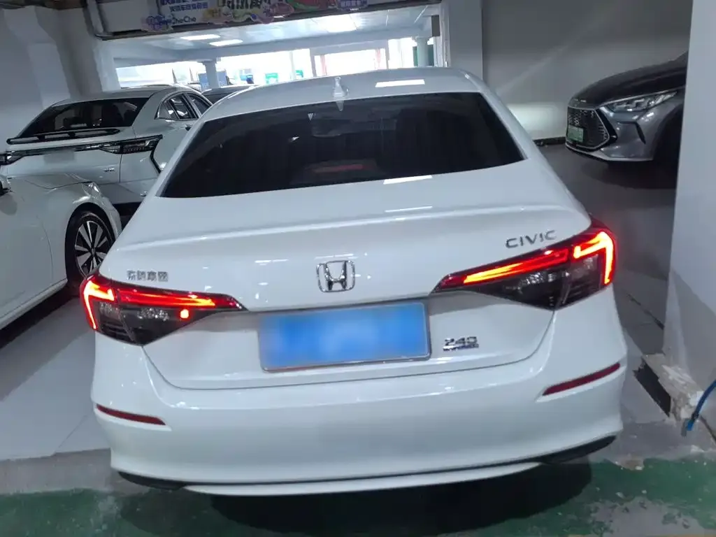 Honda Civic — фото 7