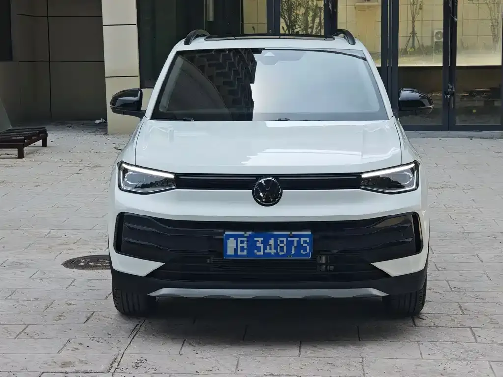 Volkswagen Tharu — фото 4