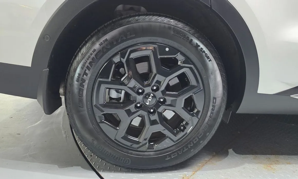 Kia Sorento — фото 5