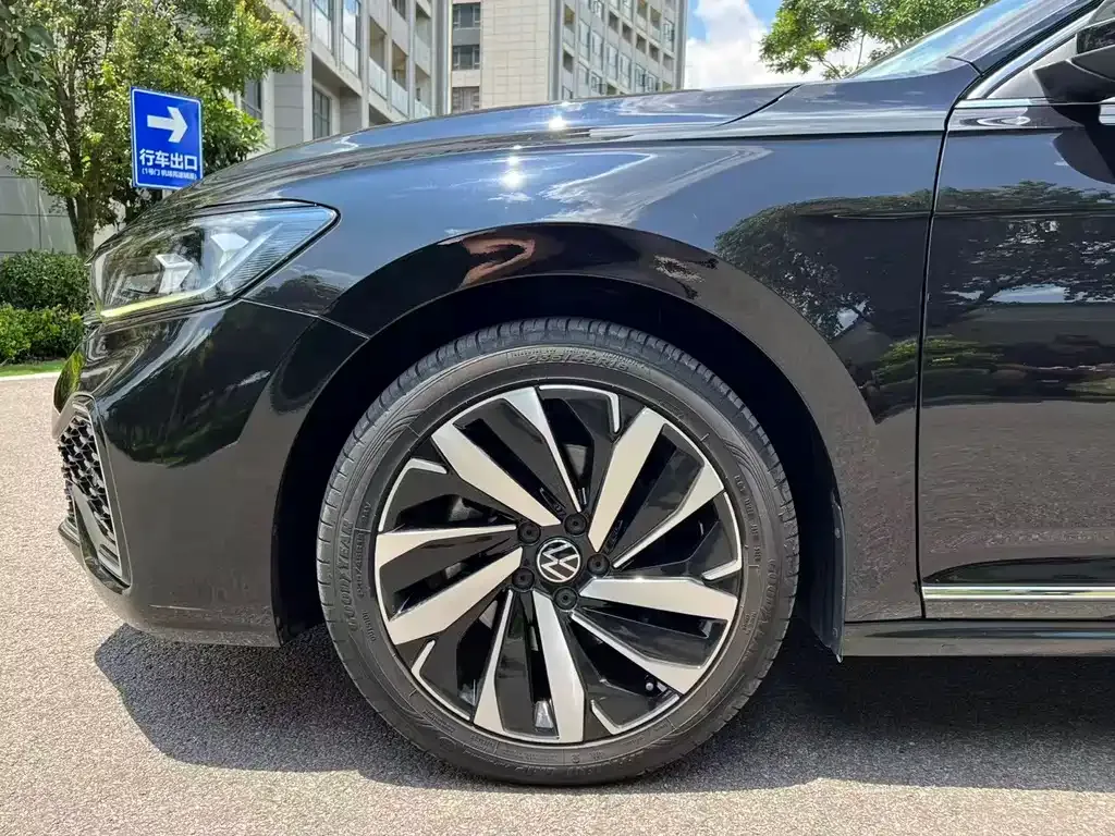 Volkswagen Passat — фото 5
