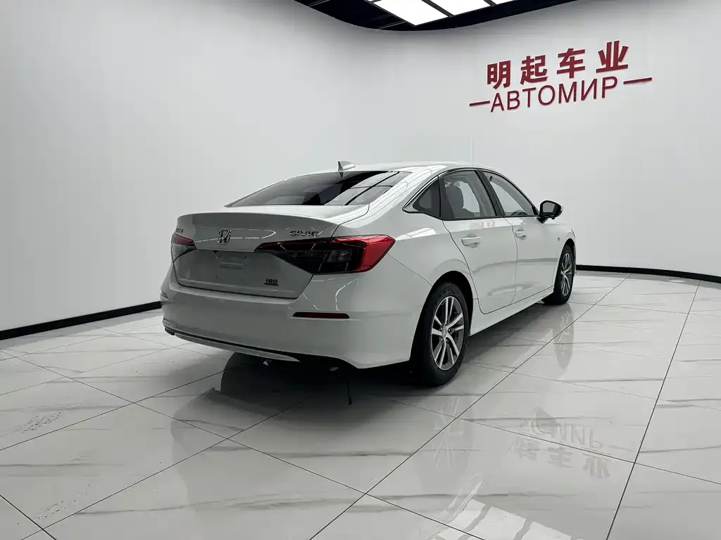 Honda Civic — фото 10