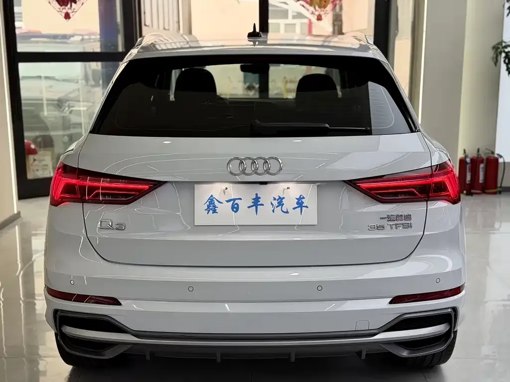 Audi Q3 — фото 10