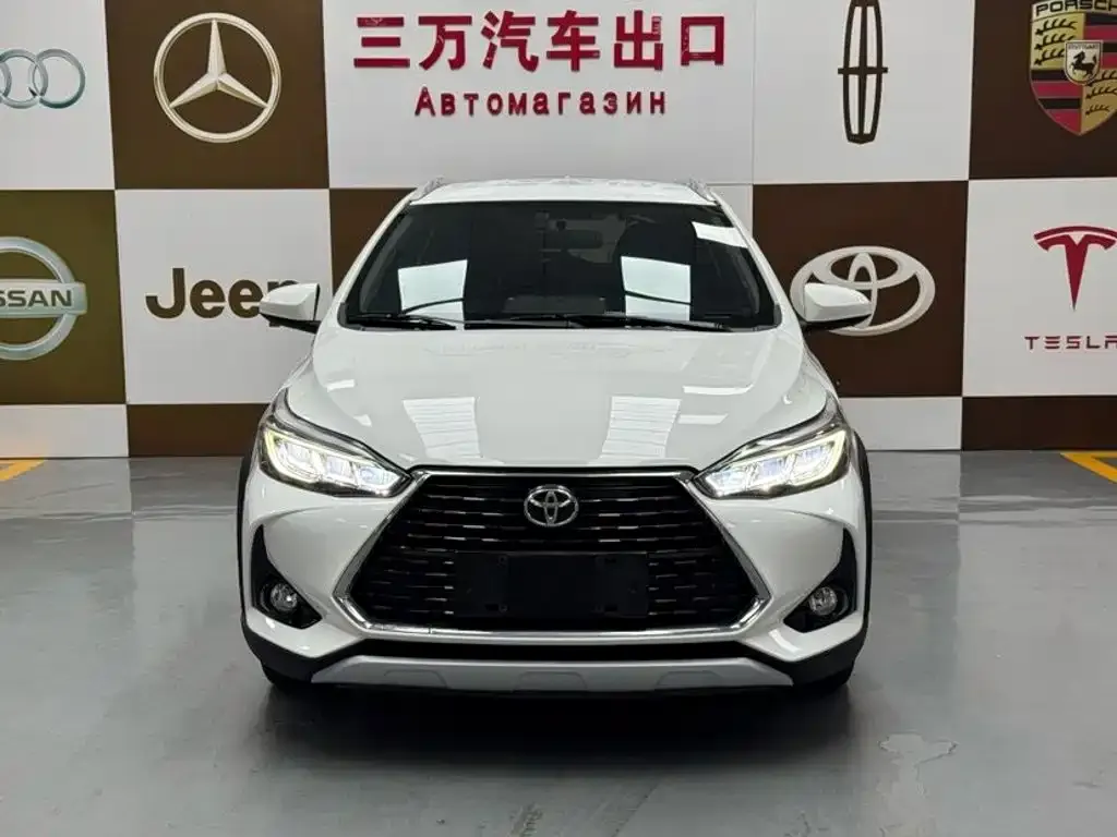 Toyota Yaris L — фото 3